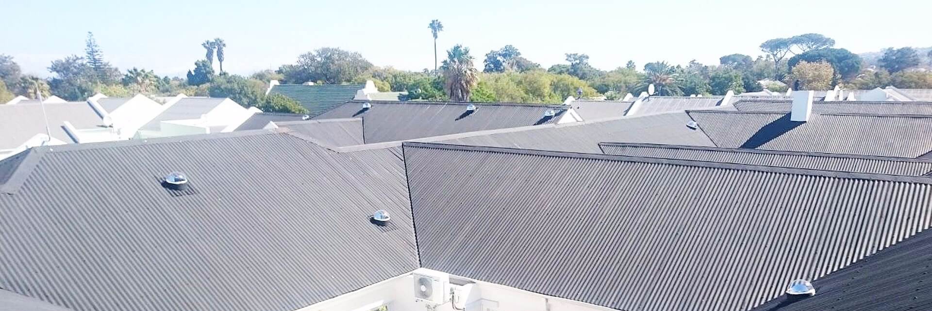 Round-skylights-rooftop| Sundowner Skylights